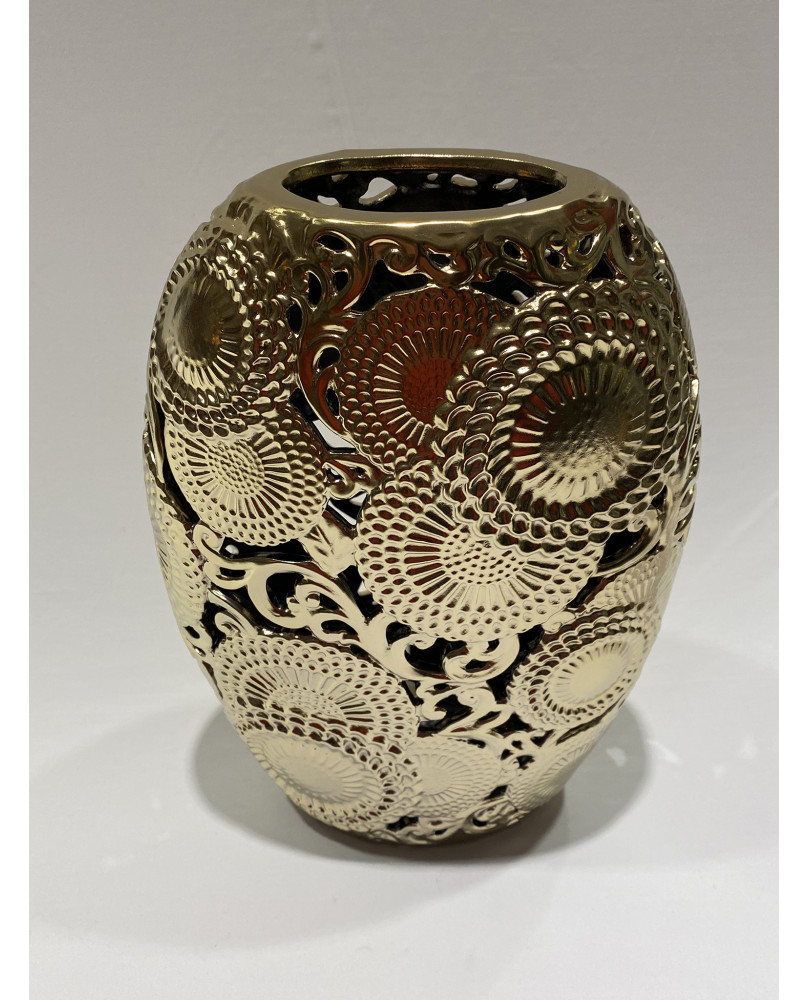 Dalla collezione Kioto il vaso traforato.