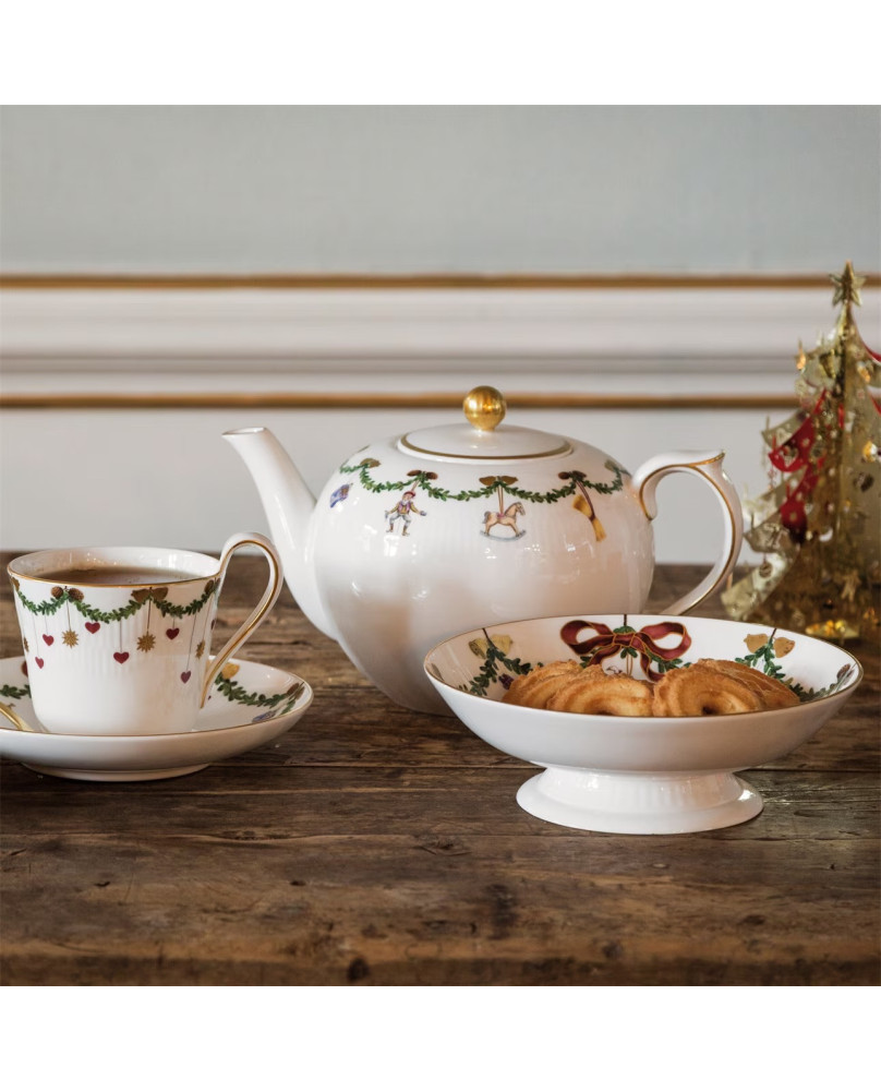 Star Fluted is the splendid Christmas collection for the refined table