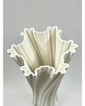 White Vase Forme Collection by Palais Royal H39