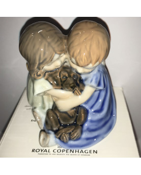 Children With Puppy H9 by Royal Copenhagen